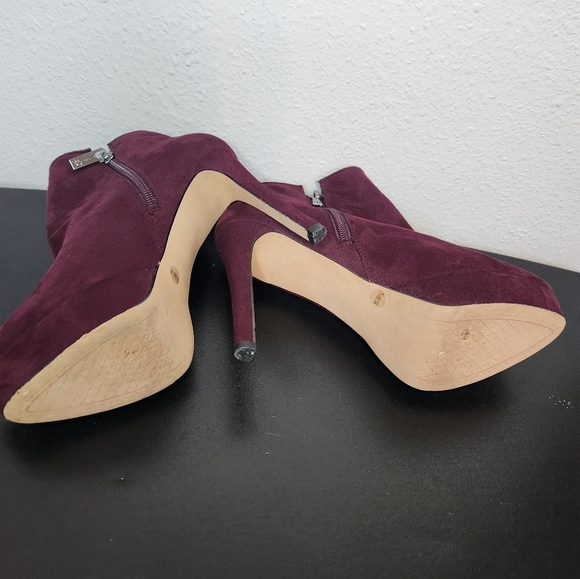 Cute Burgundy Heeled Booties - Picture 6 of 7